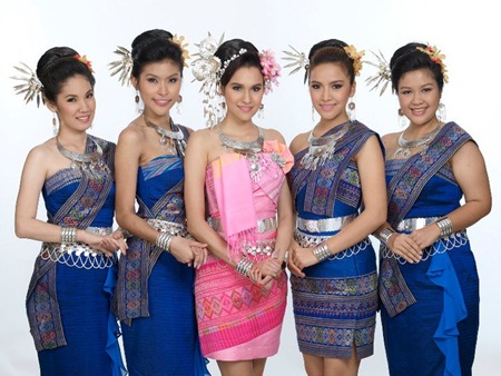 ปิ่นดอกใหญ่ สีทอง